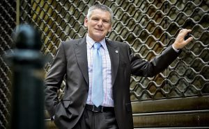 JIŘÍ HYNEK 2018 Kandidát na prezidenta České republiky 2018, SILNÝ PREZIDENT PRO TĚŽKÉ ČASY! www.hynekprezident.cz